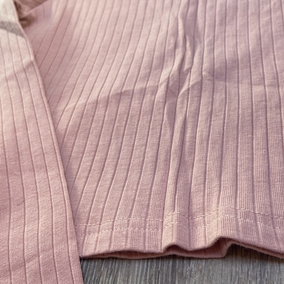 2/$15 Long sleeve Cropped Off the shoulder Shirt - Picture 4 of 4